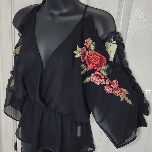 Fashion WildCat Embroidered Floral Cold Shoulder Halter Neck Peplum Top Small - Picture 6 of 8